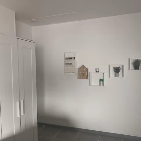 Paisible Bien Situe Au Rez De Chaussee. Apartment *