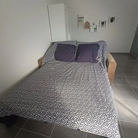 Apartment Paisible Bien Situe Au Rez De Chaussee.